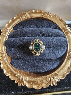 Vintage Avon Ring Size 4/5